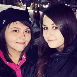 Meet your Posher, Joelle